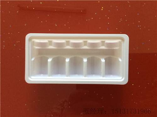 塑料内托有装鲜花和水果的托吗？
